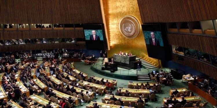 Rusya'nın BM Genel Kurulu'na sunduğu tasarı reddedildi