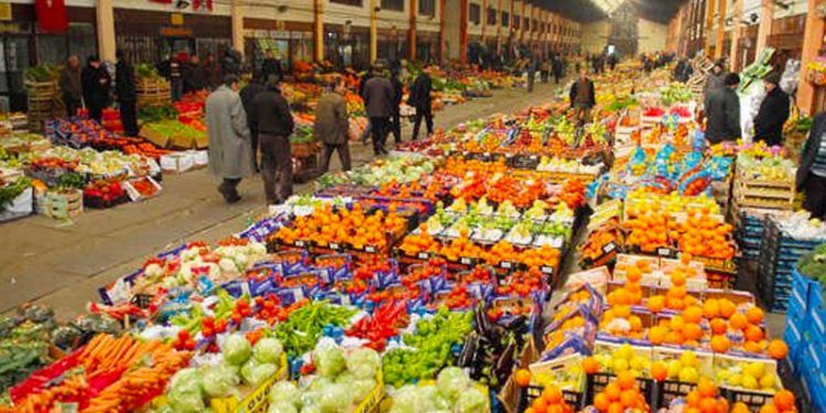 Sabah yazarı Donat: Antalya, "savaş bölgesine göbekten bağlı"