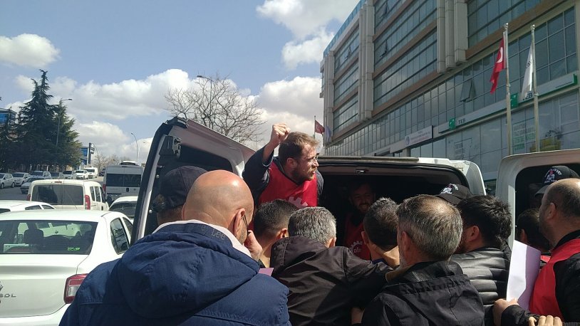 Sabancı'yı protesto eden Enerji-Sen yöneticilerine gözaltı: 'Vazgeçeceğimizi sananlar yanılıyorlar'