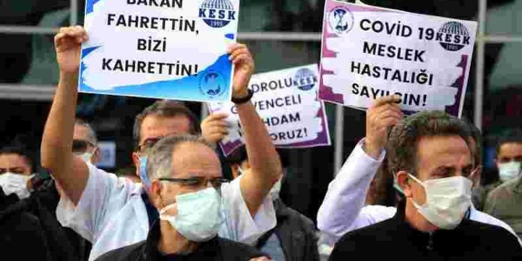 Sağlık Bakanı Koca sağlık çalışanları için 14 Mart'ı işaret etti