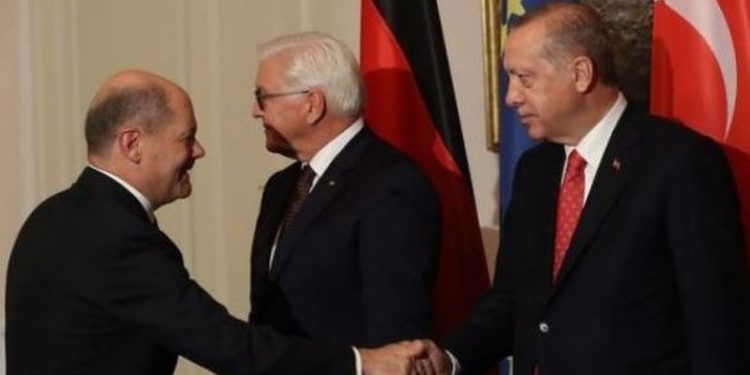 Scholz’un kritik dönemdeki Türkiye ziyareti ne anlama geliyor?