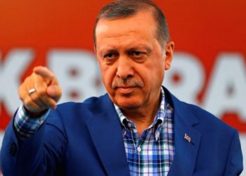 Sedef Kabaş'ın sözlerini paylaşan 70 yaşındaki emekli Cumhurbaşkanı'na hakaretten tutuklandı