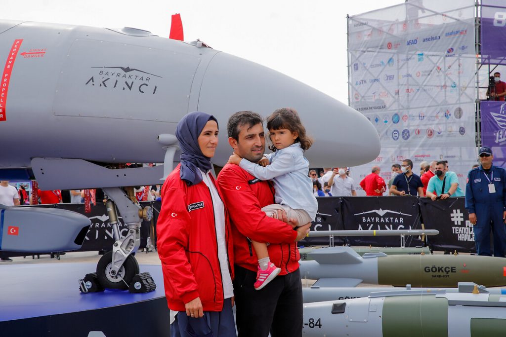 Selçuk Bayraktar: İnsansız savaş uçağımızı geliştiriyoruz