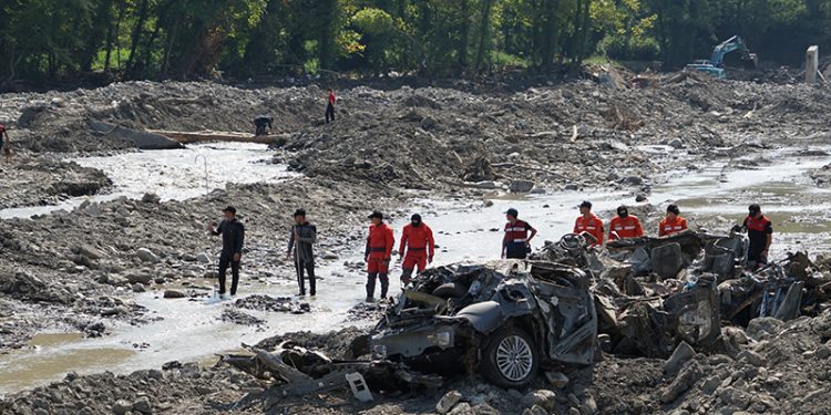 Sel felaketinin yaşandığı Bartın, Kastamonu ve Sinop’ta zarara uğrayan balıkçılara destek ödemesi