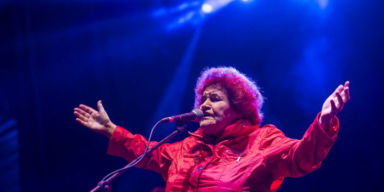 Selda Bağcan: Herkes korku içinde, seçimleri bekliyoruz