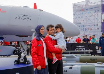 Selçuk Bayraktar: İnsansız savaş uçağımızı geliştiriyoruz