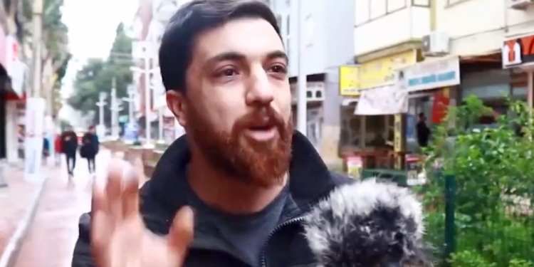 Sokak röportajında iktidarı eleştiren kişi ‘Erdoğan’a hakaretten’ tutuklandı