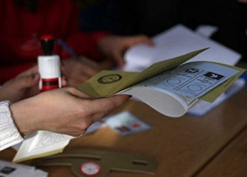 Son ankete göre 'AKP yüzde 30'un altına düştü'