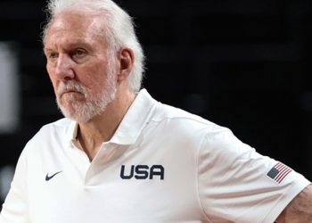 Spurs'ün başantrenörü Popovich NBA rekorunu egale etti