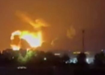 Suudi Arabistan’da petrol deposu Husiler tarafından vuruldu