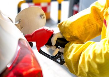 Sürücü, aldığı yakıtın ücretini ödemeden kaçtı