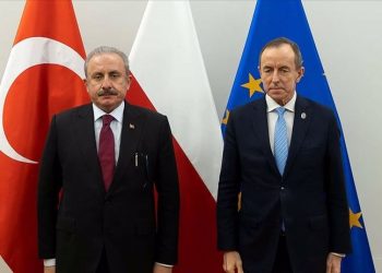 TBMM Başkanı Şentop, Polonya Senatosu Başkanı ile mülteci krizini görüştü: Sizi en iyi biz anlarız