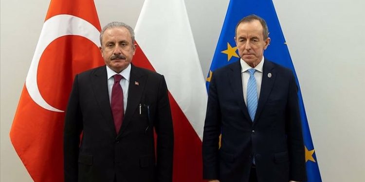 TBMM Başkanı Şentop, Polonya Senatosu Başkanı ile mülteci krizini görüştü: Sizi en iyi biz anlarız