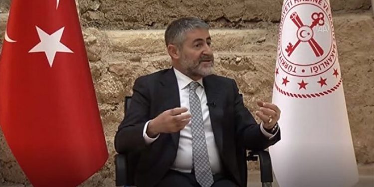 'TL'nin daha ineceği yer yok' demişti, Nebati'ye siyasiler ve ekonomistlerden tepki yağdı