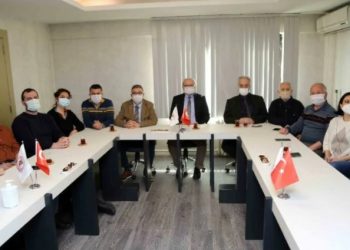 TTB Konsey üyelerinden maskeli protesto