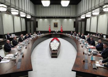 Tahincioğlu: Görevden affedilmek tatlı bir maaşla yaşamı sürdürebilmek anlamına gelmiyor