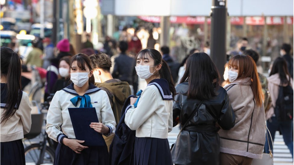 Tokyo'daki okullara bir asır sonra öğrenciler için kılık-kıyafet serbestliği getirildi