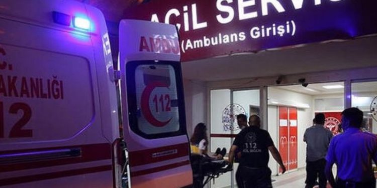 Torununun bıçaklandığını gören yaşlı kadın kalp krizi geçirdi