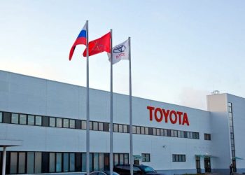 Toyota Rusya’daki üretimini durdurdu