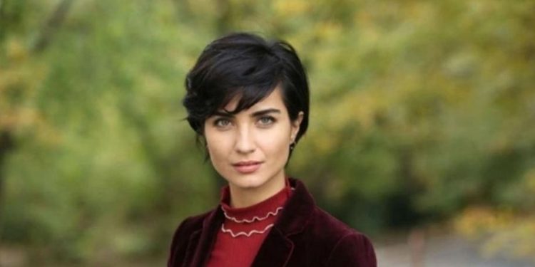 Tuba Büyüküstün de Ahmet Hakan'a sert çıktı: Kendine yetememişliği hissediliyor
