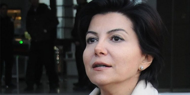 Tutuklu gazeteci Sedef Kabaş’ın duruşması başladı: Gerçekleri söylemeye devam edeceğim