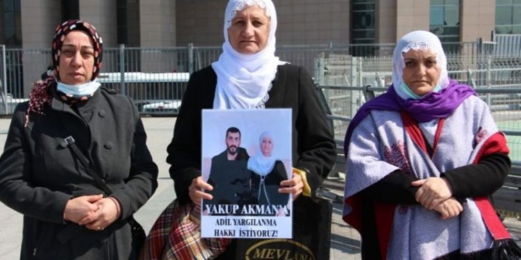 Tutuklu yakınları İstanbul’da Adalet Nöbeti başlattı