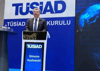 TÜSİAD'da başkan sıfatıyla son kez konuşan Kaslowski'den 'yoksullaştıran büyüme' vurgusu: Her büyüme refah artışı ile sonuçlanmaz