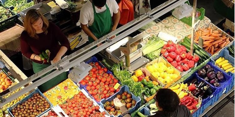 TÜİK'e göre tüketici güveni martta arttı, yüzde 1,9 artışla 72,5 oldu