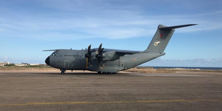 Türk Hava Kuvvetleri’nin 2 nakliye uçağı Kiev’de mahsur kaldı