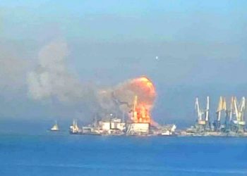 Ukrayna, Berdyansk’ta Rus gemisi vurdu