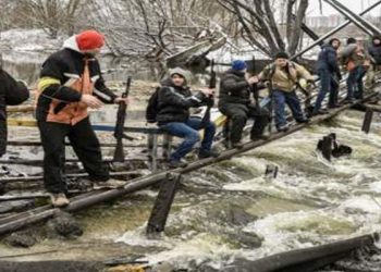 Ukrayna Savunma Bakanlığı: Silah altına alınan siviller cephe hattına gönderilmeyecek