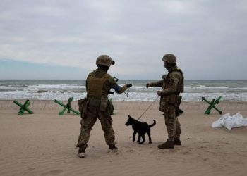 Ukrayna halkı, Odessa sahillerine mayın döşemeye başladı