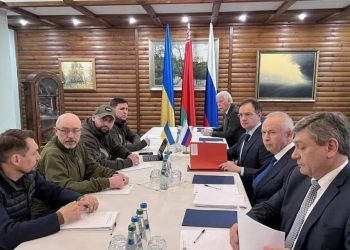 Ukrayna heyeti: Rusya ile müzakerelerde insani yardım koridorları konusunda olumlu gelişmeler oldu