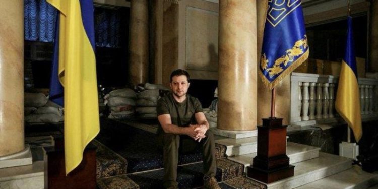 Ukrayna lideri Zelenski: Rusya, halkımızı ve tarihimizi silmek istiyor; şimdi tarafsız kalmanın zamanı değil!