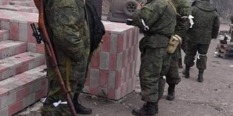 Ukrayna'da dikkat çeken kareler: Rus güçleri 1. Dünya Savaşı'ndan kalma silahlar mı kullanıyor?