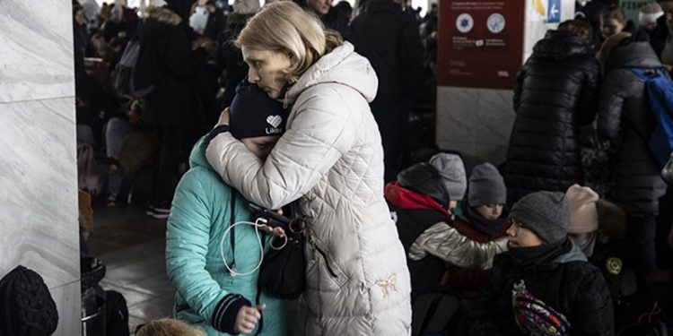 Ukrayna'da sivillerin tahliyesi için geçici ateşkes başladı