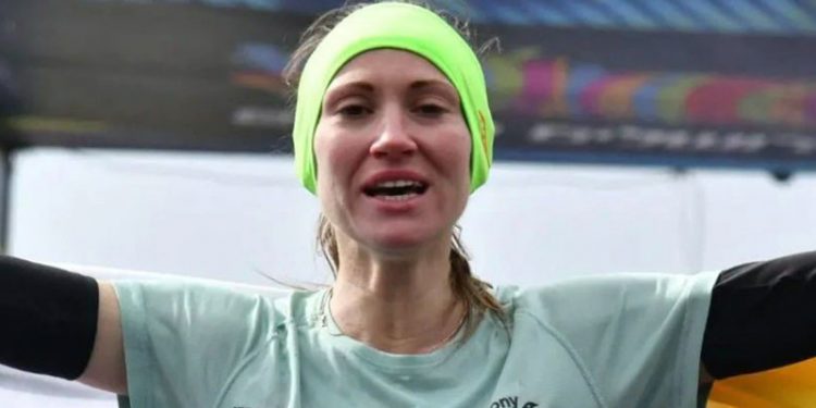 Ukrayna'dan kaçan bir kadın Kudüs maratonunu kazandı