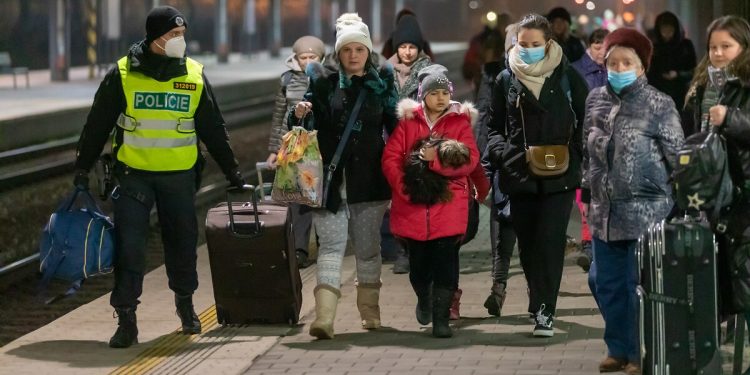 Ukraynalı göçmenlerin sayısı her geçen gün artıyor: Hangi ülkeye kaç kişi sığındı?