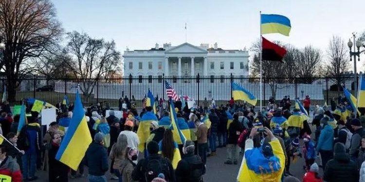 Ukrayna'ya savaş uçağı sağlanması konusunda ABD'de neler konuşuluyor?