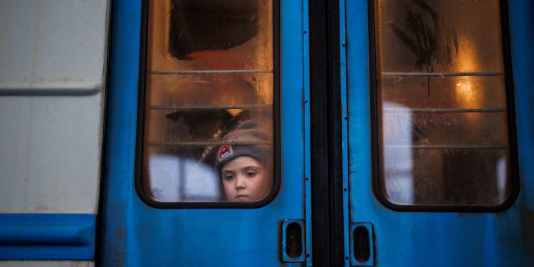 Ukrayna’da yetimhanede kalan 185 çocuk Türkiye’ye getirilecek