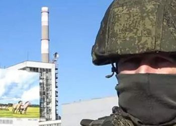 Uluslararası Atom Enerjisi Kurumu, Çernobil'de tutulan 200'den fazla işçinin durmadan çalıştığını bildirdi