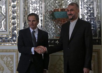 Uluslararası Atom Enerjisi Kurumu, İran'la 'işbirliği' konusunda anlaştı