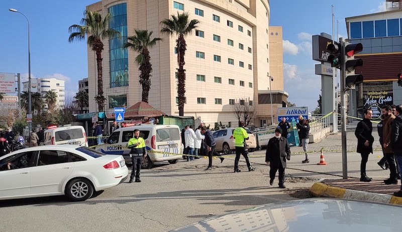 Urfa'da KOM'da görevli iki polis ağır yaralandı