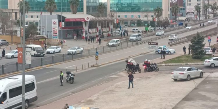 Urfa’da yaralı polislerden biri öldü