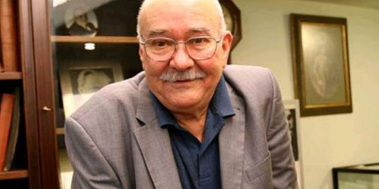 Usta gazeteci ve yazar Aydın Engin hayatını kaybetti