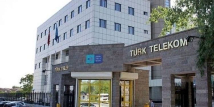Varlık Fonu, Türk Telekom'un yüzde 55'ini almak için sözleşme imzaladı