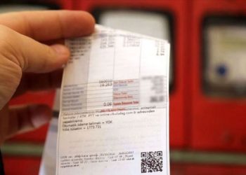 Vatandaş, fahiş elektrik zamlarında faturayı iktidara kesti