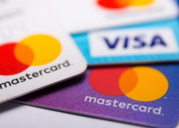 Visa ve Mastercard Rusya'daki operasyonlarını durdurdu