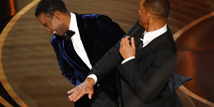 Will Smith ve Chris Rock’a 15’er milyon dolarlık ‘ring’ teklifi