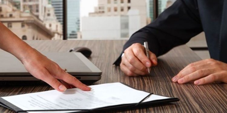 Yargıtay'dan milyonlarca çalışanı ilgilendirecek emsal 'ihbar süresi' kararı!